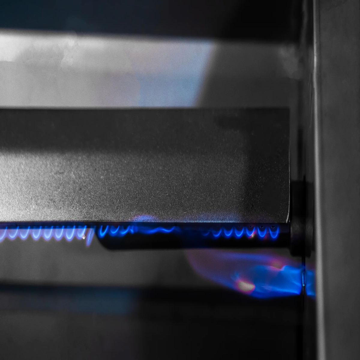 Diamond Grill 42-Inch 5-Burner Stainless Steel Liquid Propane BBQ Grill with Infrared Sear Burner